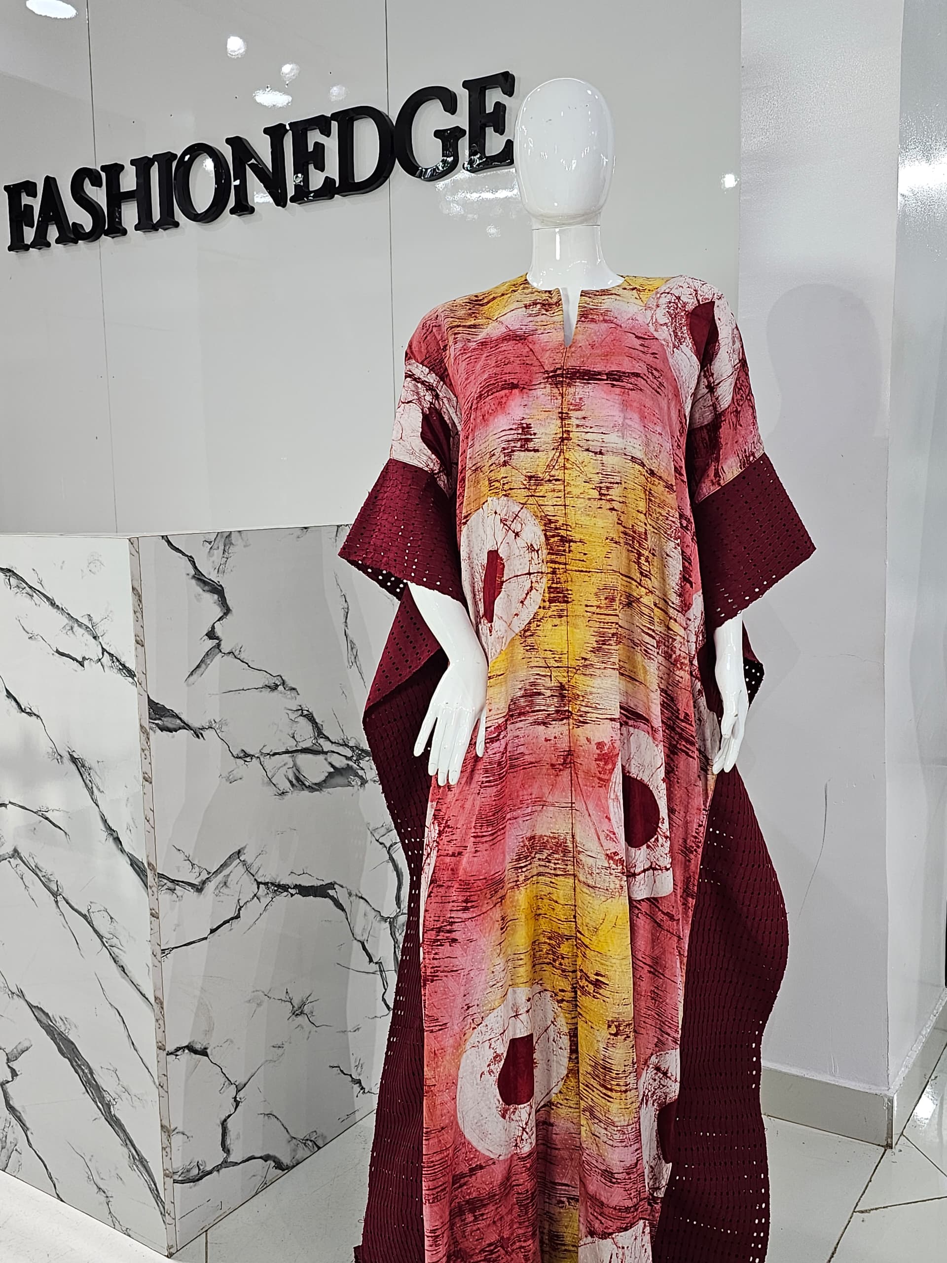 ROYAL BOUBOU