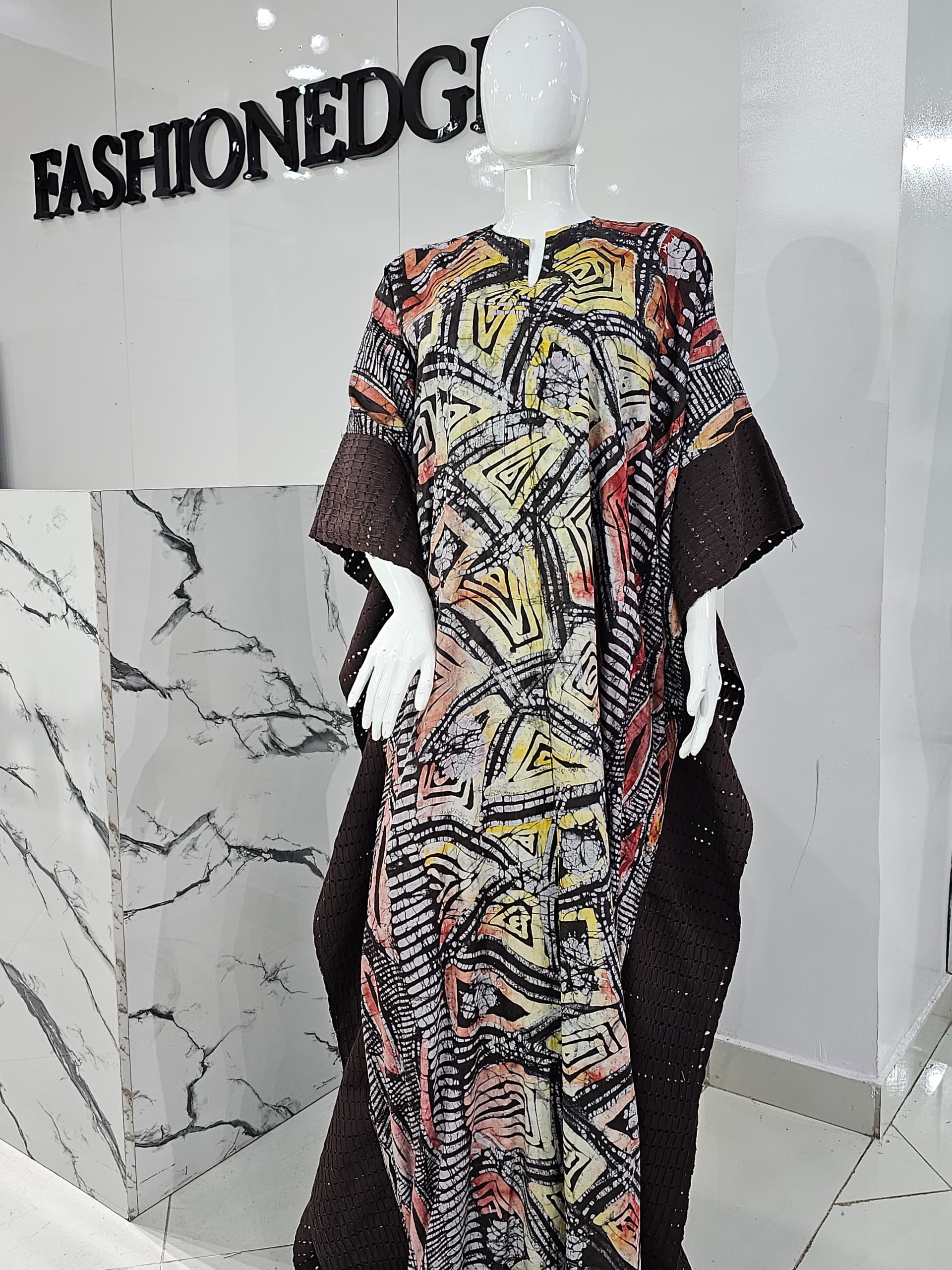 ROYAL BOUBOU