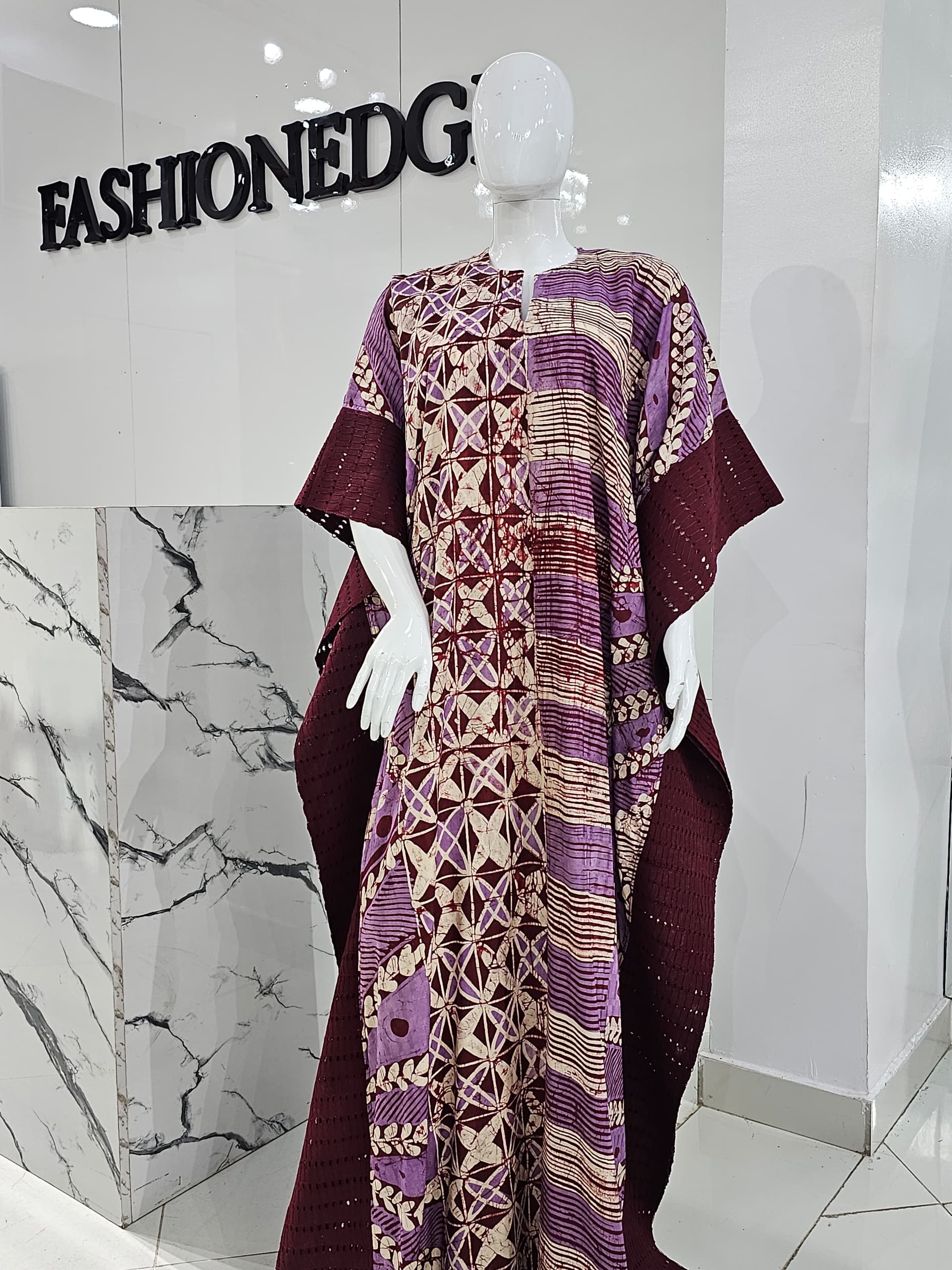 ROYAL BOUBOU